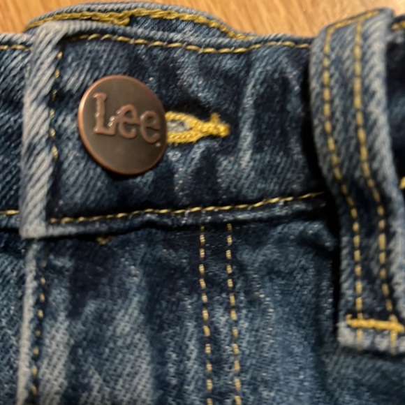 Lee dark denim jean shorts - Picture 2 of 5